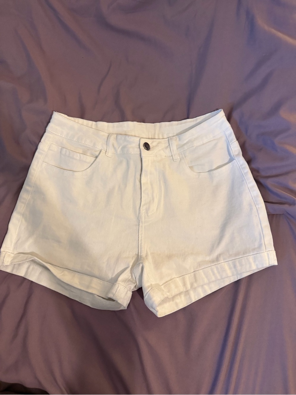 White Women's High-Rise Shorts - L